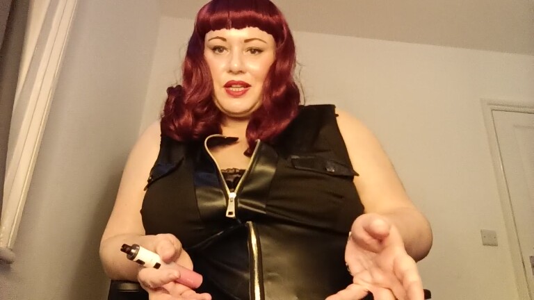 TheDevineMissDeviant's Streamate show and profile