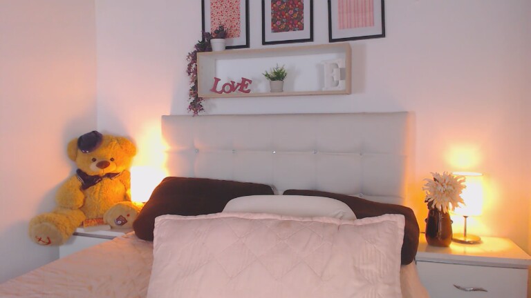 EmilyPricee's Streamate show and profile