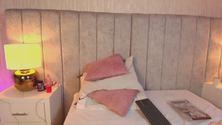 Jasmin_606's Streamate show and profile