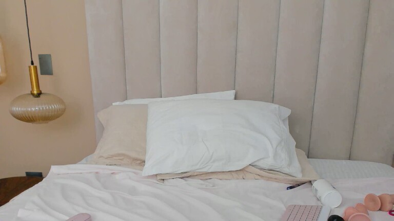 AlyciaParks's Streamate show and profile