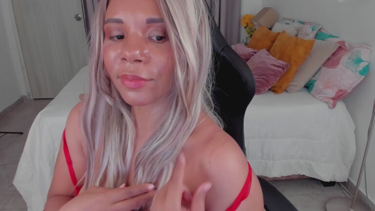 sofhylorenscum29's Streamate show and profile