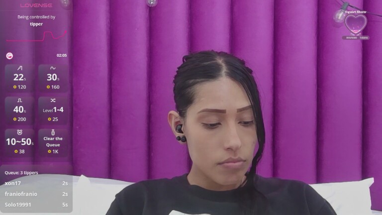 yourcuteneighbourr's Streamate show and profile