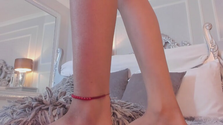 MirandaYong's Streamate show and profile