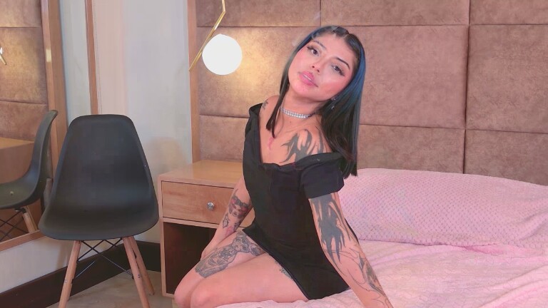 AlanaPierce's Streamate show and profile