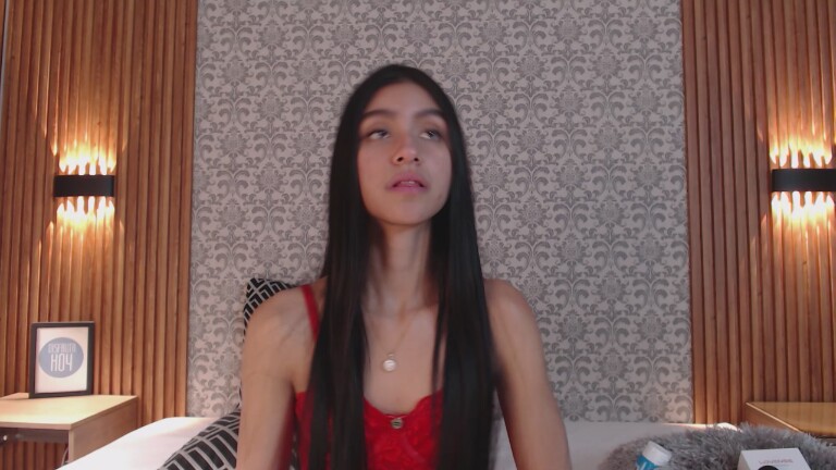 Charlotte_18's Streamate show and profile