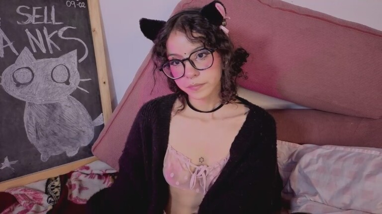 Gaia33's Streamate show and profile