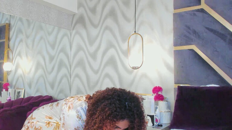 HollyJhonson's Streamate show and profile