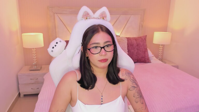 SophiaColinns's Streamate show and profile