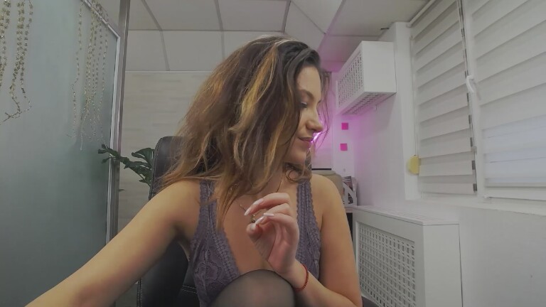 AnnieRose's Streamate show and profile