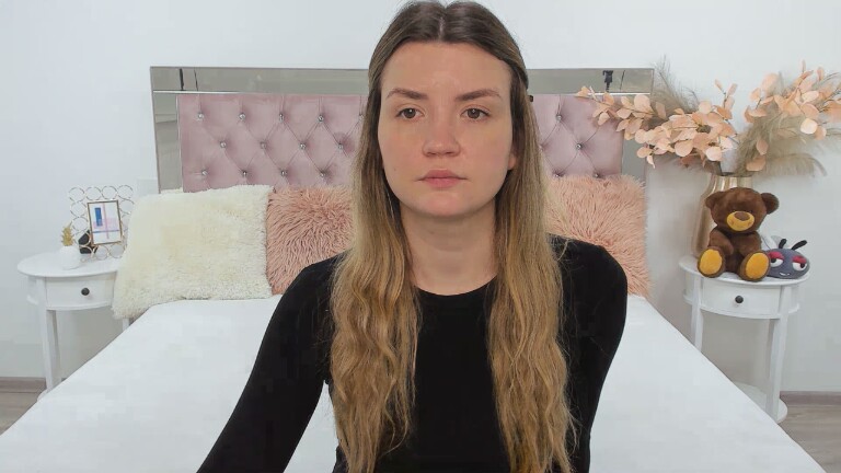 Reneswee's Streamate show and profile