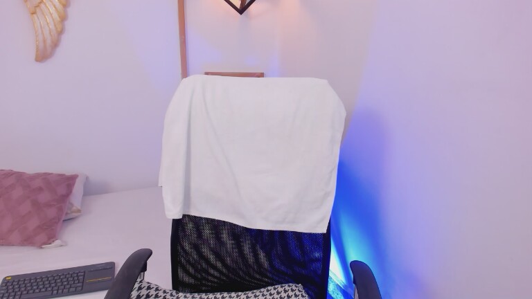 AlicesBrown's Streamate show and profile