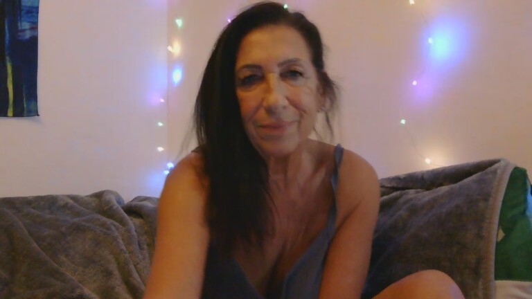 MilfMysti's Streamate show and profile