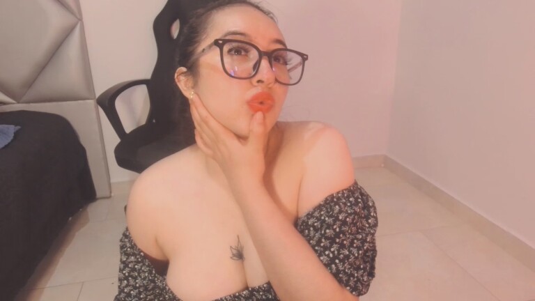 Susan_Monroy's Streamate show and profile