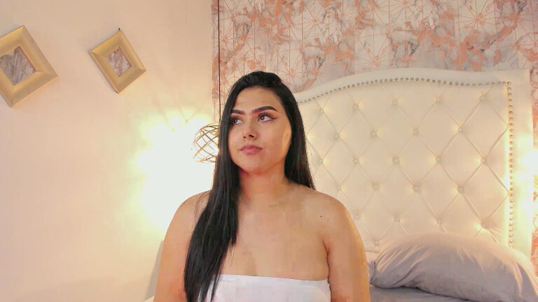 SaharaLyn's Streamate show and profile