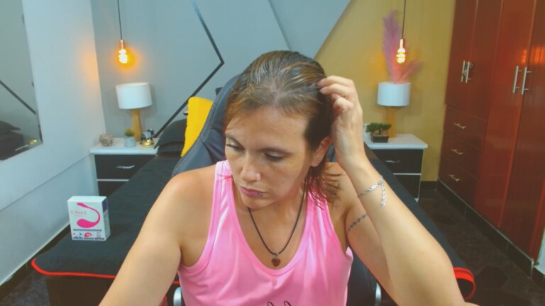 ConieMoss's Streamate show and profile