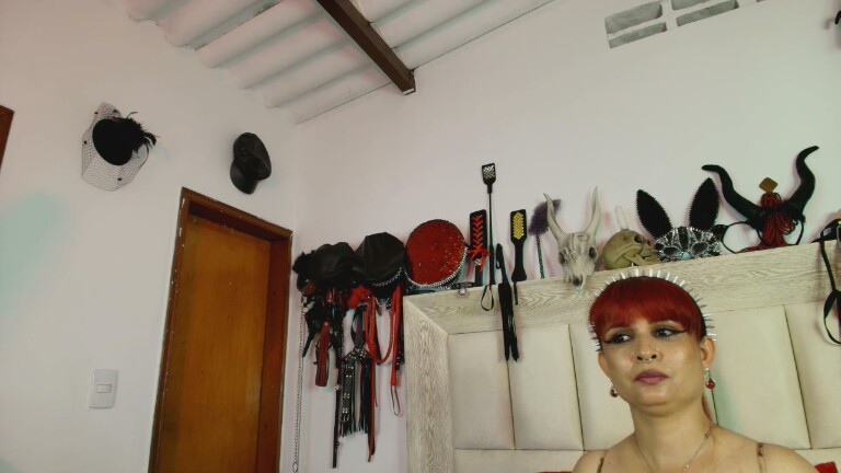 MoiraDevil's Streamate show and profile