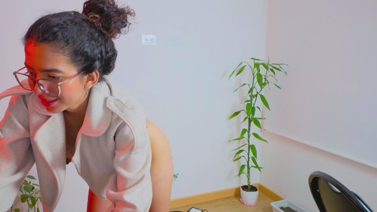 MaithePerroni's Streamate show and profile