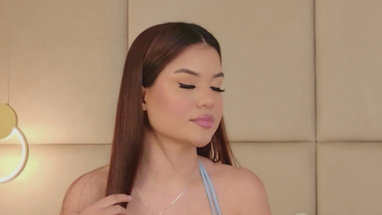 GiaRosset's Streamate show and profile