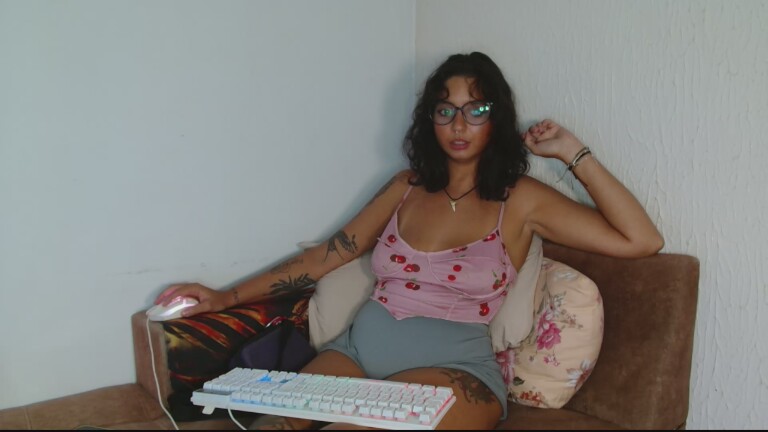 MyaMillor's Streamate show and profile