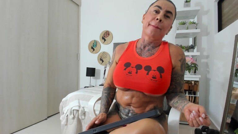 ScarletLyn's Streamate show and profile