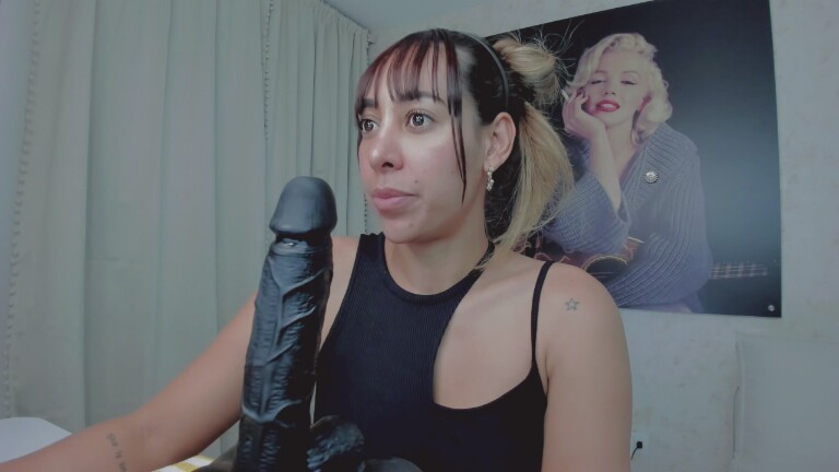 Tamy_bennett's Streamate show and profile