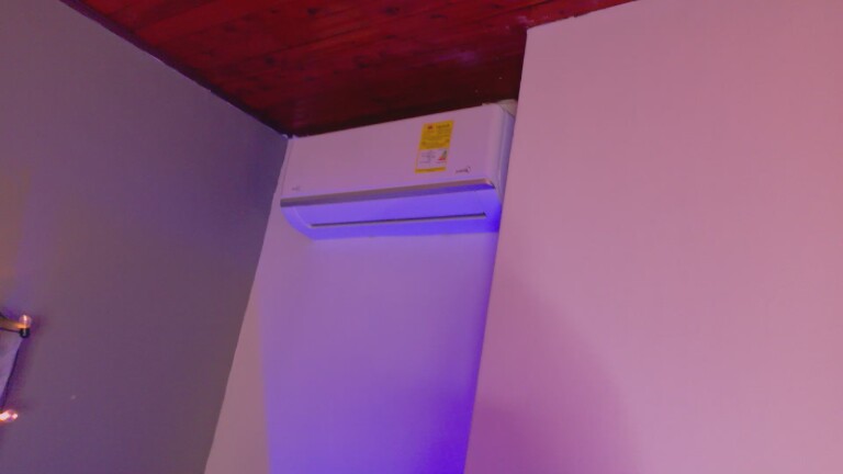 AmbarHiills's Streamate show and profile