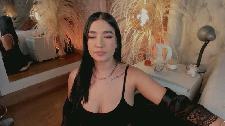 Dannah_Gomez's Streamate show and profile