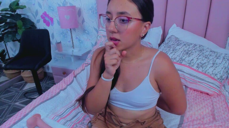 BrandiFire's Streamate show and profile