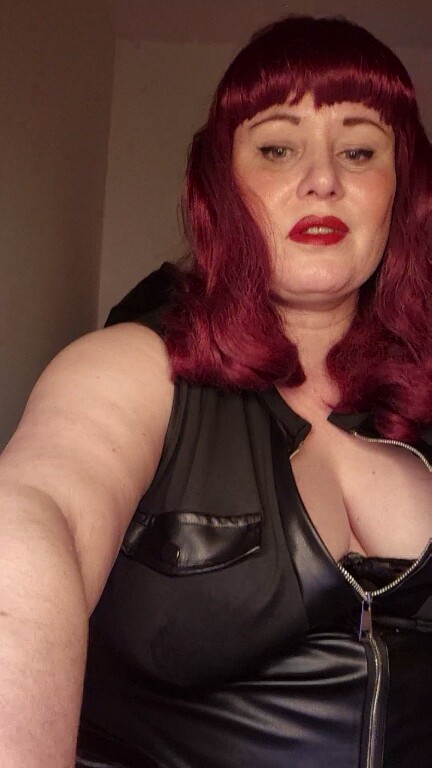 TheDevineMissDeviant's Streamate show and profile