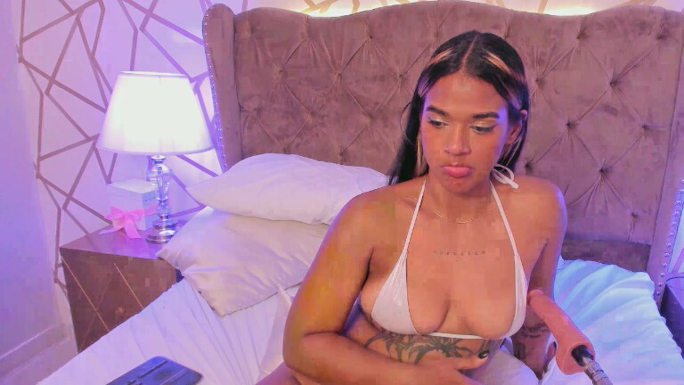 SaschaFit's Streamate show and profile