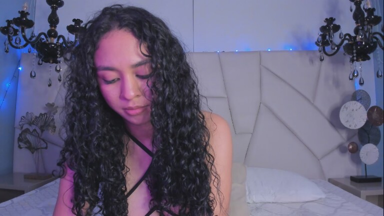 ScarlettFlever's Streamate show and profile