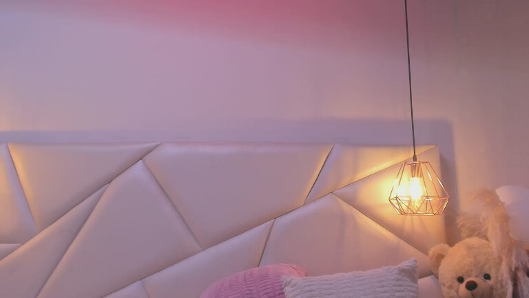 EmyCarter's Streamate show and profile