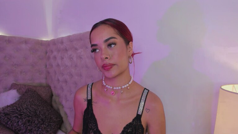 Alanna_Blakes's Streamate show and profile