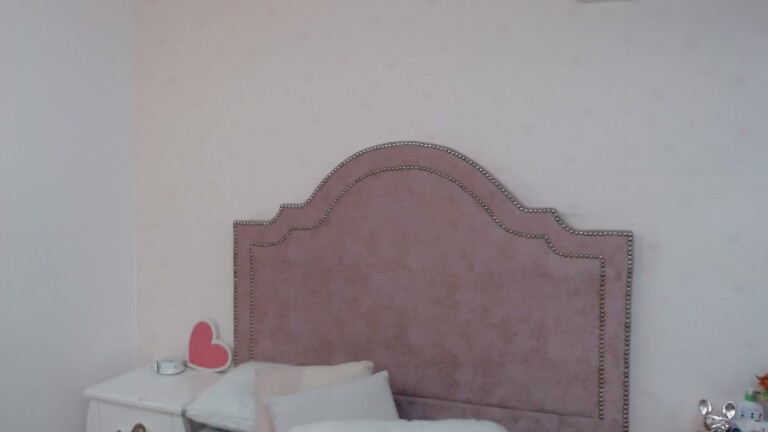 NatashaOlivaress's Streamate show and profile