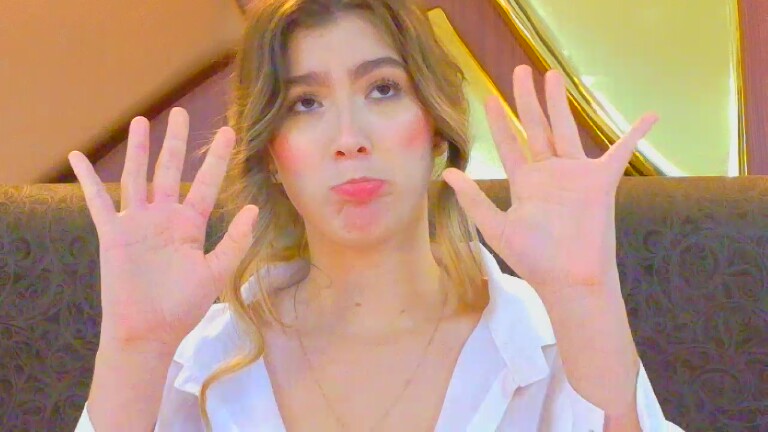 LauraFord's Streamate show and profile