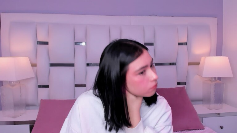 SophiaColinns's Streamate show and profile