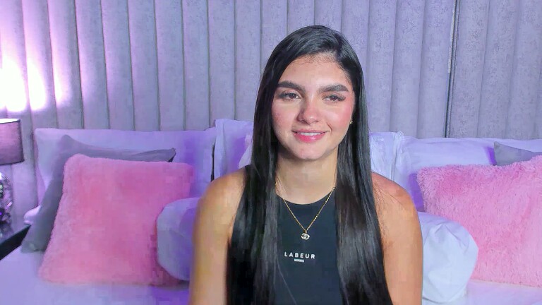 SamiLewis's Streamate show and profile