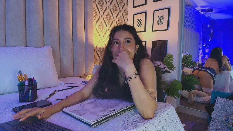 Emma_Lunny's Streamate show and profile