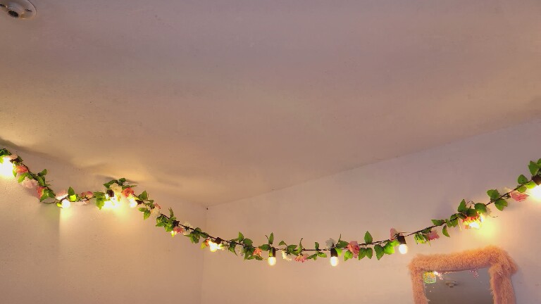 JulieDiamondGB's Streamate show and profile