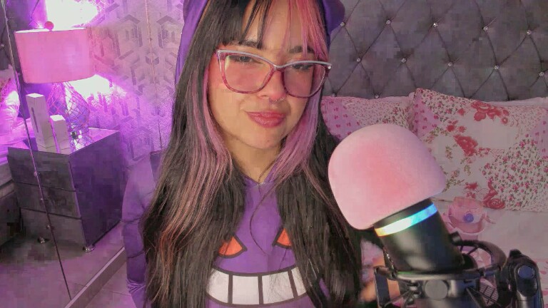 MaddieWaves's Streamate show and profile