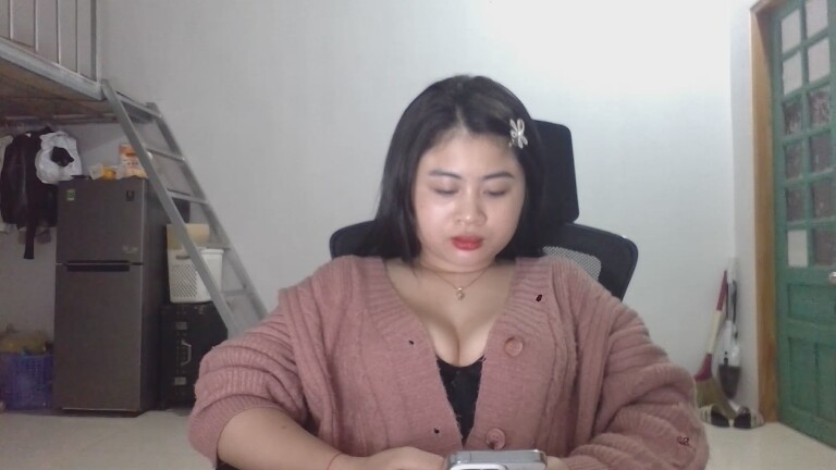 Aimee8386's Streamate show and profile