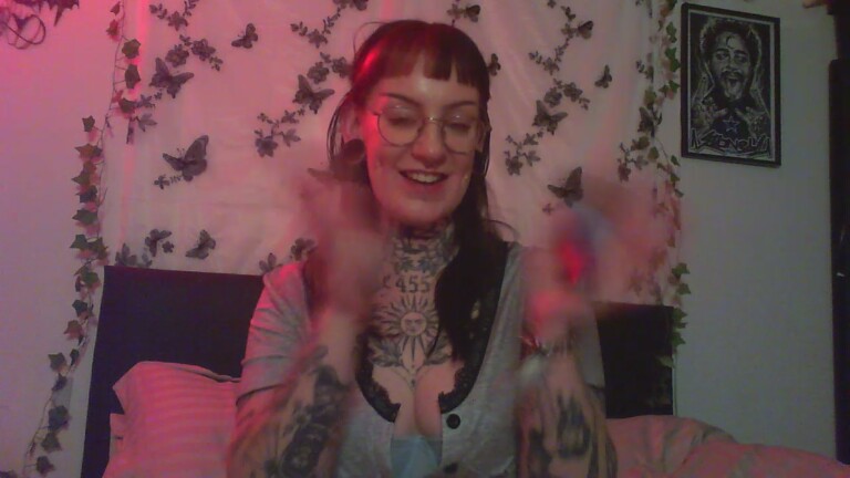 TaraNoire's Streamate show and profile