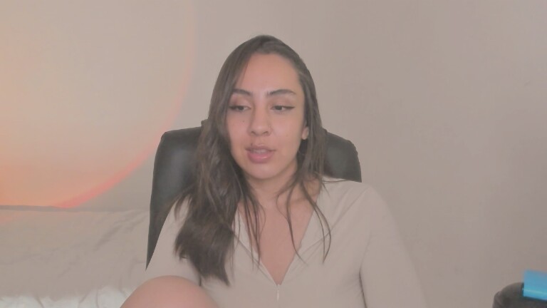 LeBelleDani's Streamate show and profile