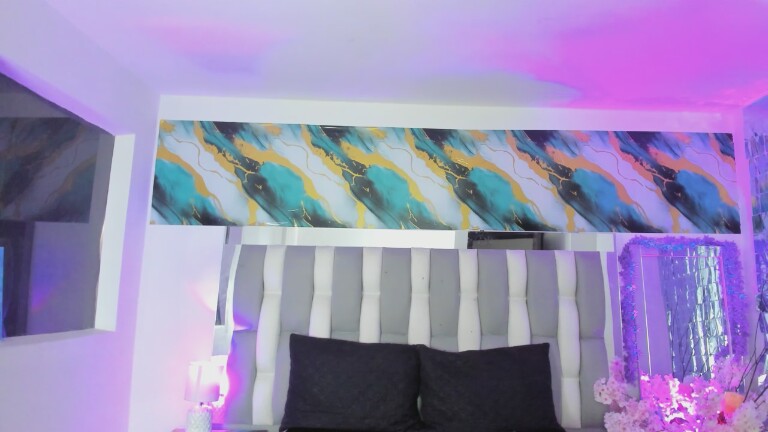 DiazIsa_s's Streamate show and profile