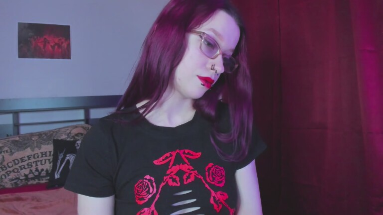 NikkiVill's Streamate show and profile