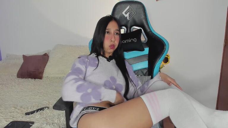 RosieGomez25's Streamate show and profile