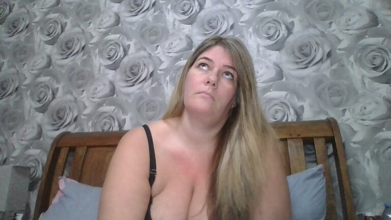 BabyCakesUK's Streamate show and profile