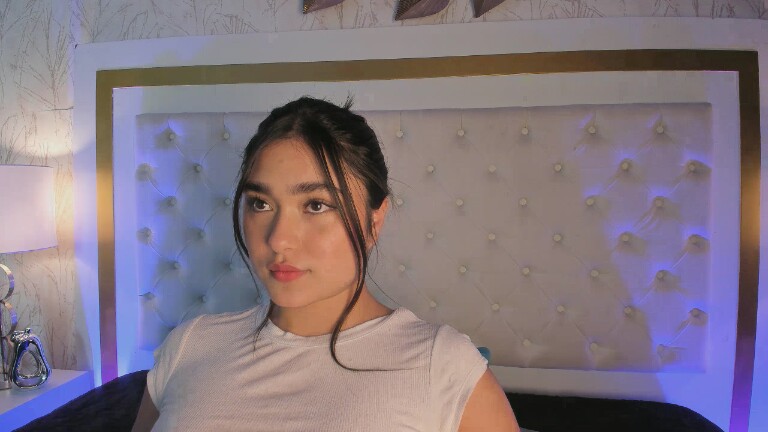 Mia_Ferreer's Streamate show and profile