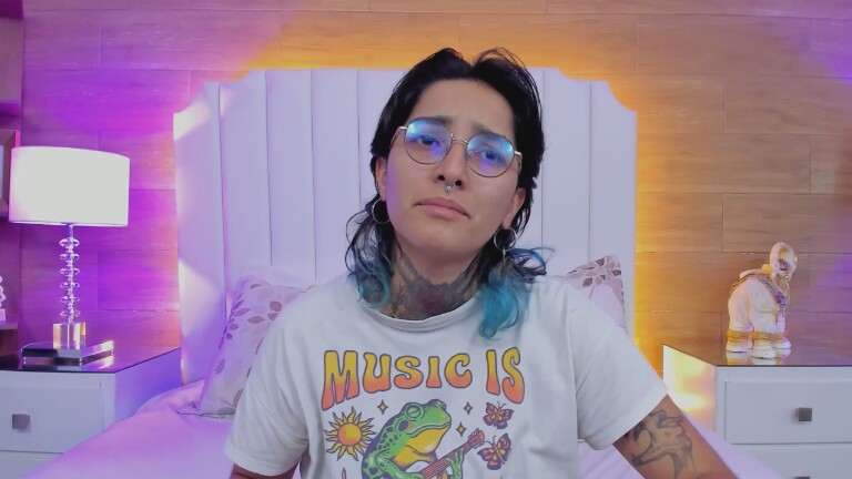 AmyRavens's Streamate show and profile