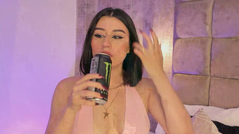 Ginebra_Belucci's Streamate show and profile